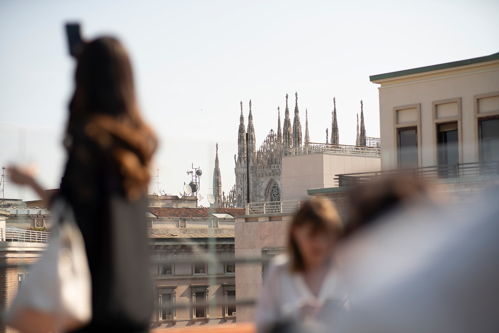 Eventi aziendali estivi: idee per sfruttare i rooftop a Milano