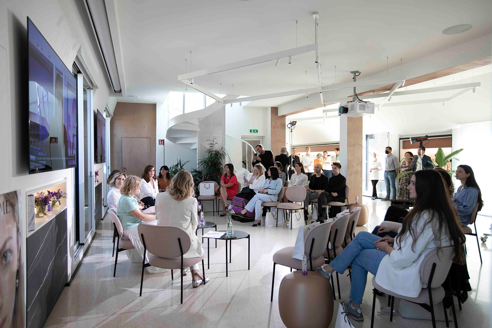 Back to business: come ripartire con un evento motivazionale per il team