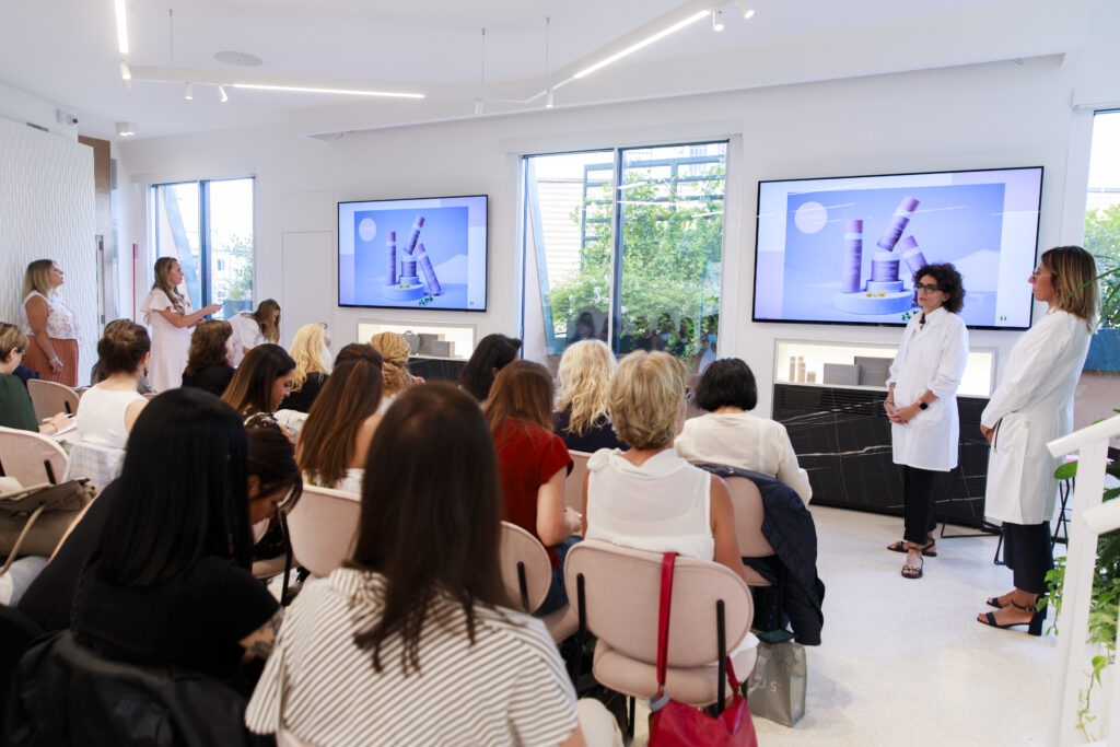 Skinius press day Spazio Illumi Location Eventi Milano