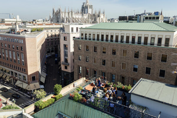 Rooftop centro Milano vista Duomo Spazio Illumi