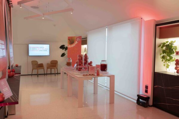 Pink Lady rebranding presentazione location Spazio Illumi Milano